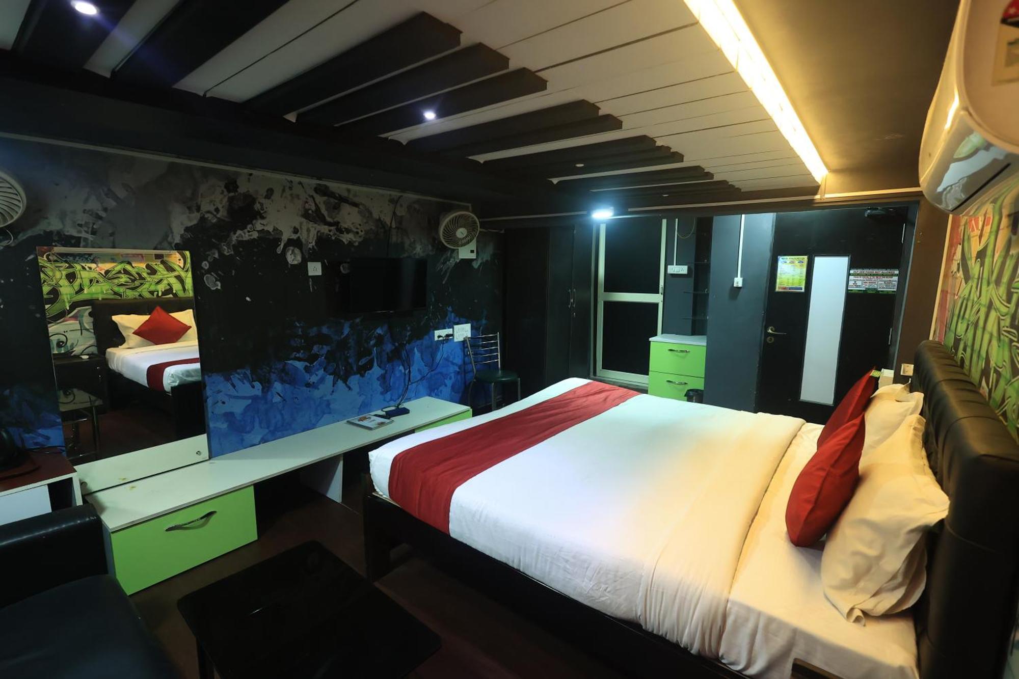 Hotel Space Setter Бхубанешвар Екстериор снимка